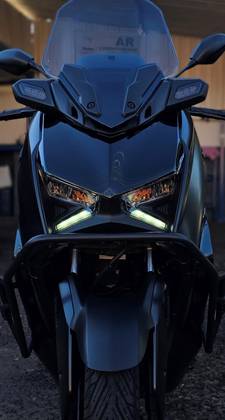 YAMAHA XMAX 250 CONNECTED ABS YAMAHA XMAX 250 CONNECTED ABS